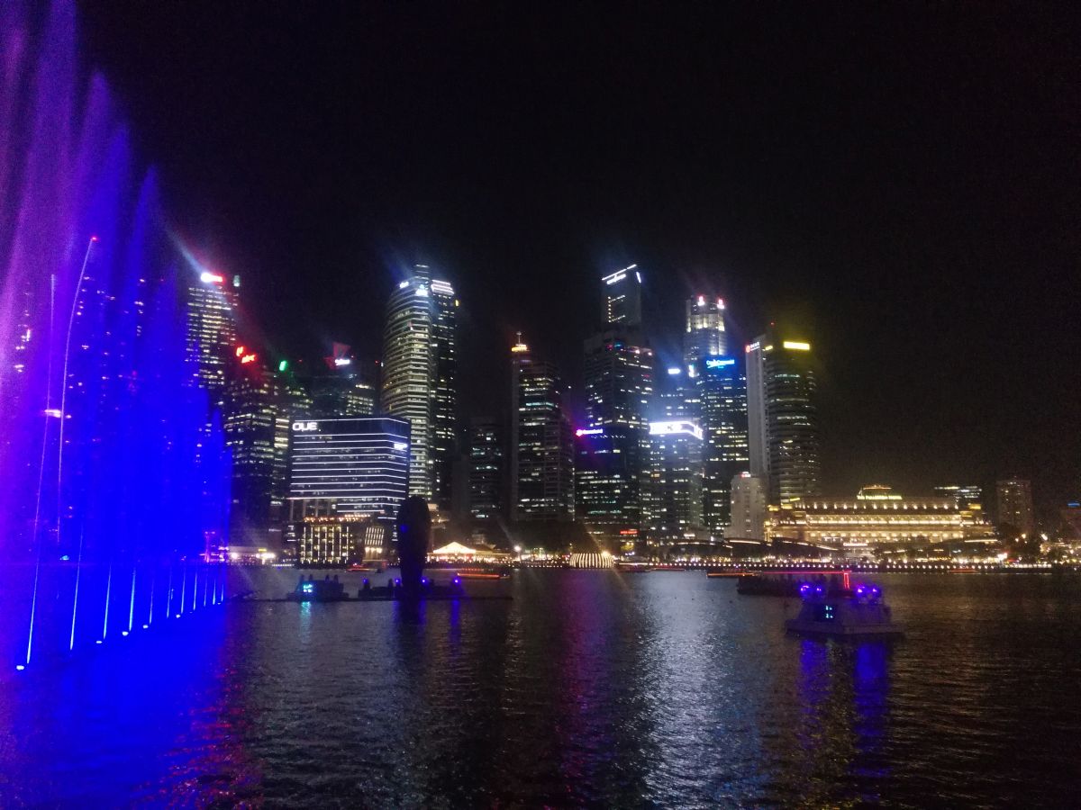 Fot 12. Agnieszka Kłos | Czas w Singapurze mija szybko - nocny pokaz świateł