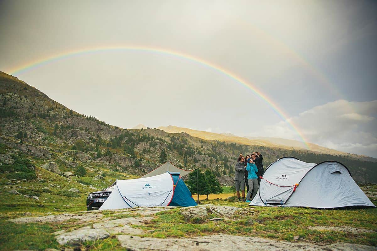 Wyjazd pod namiot - co ze sobą zabrać na wakacje pod namiotem?