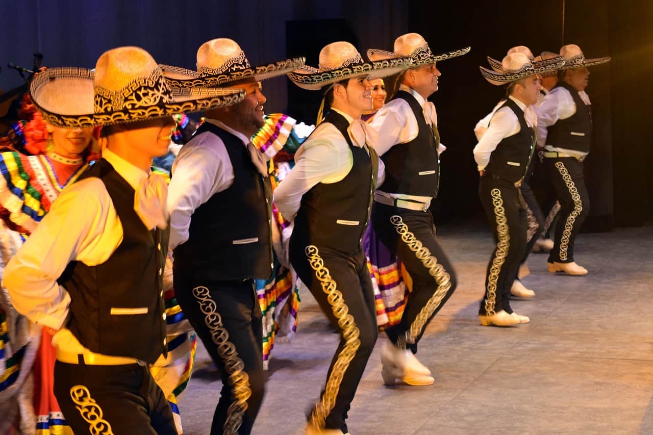 Rodzaje tańca latino - salsa, bachata, rueda oraz mambo