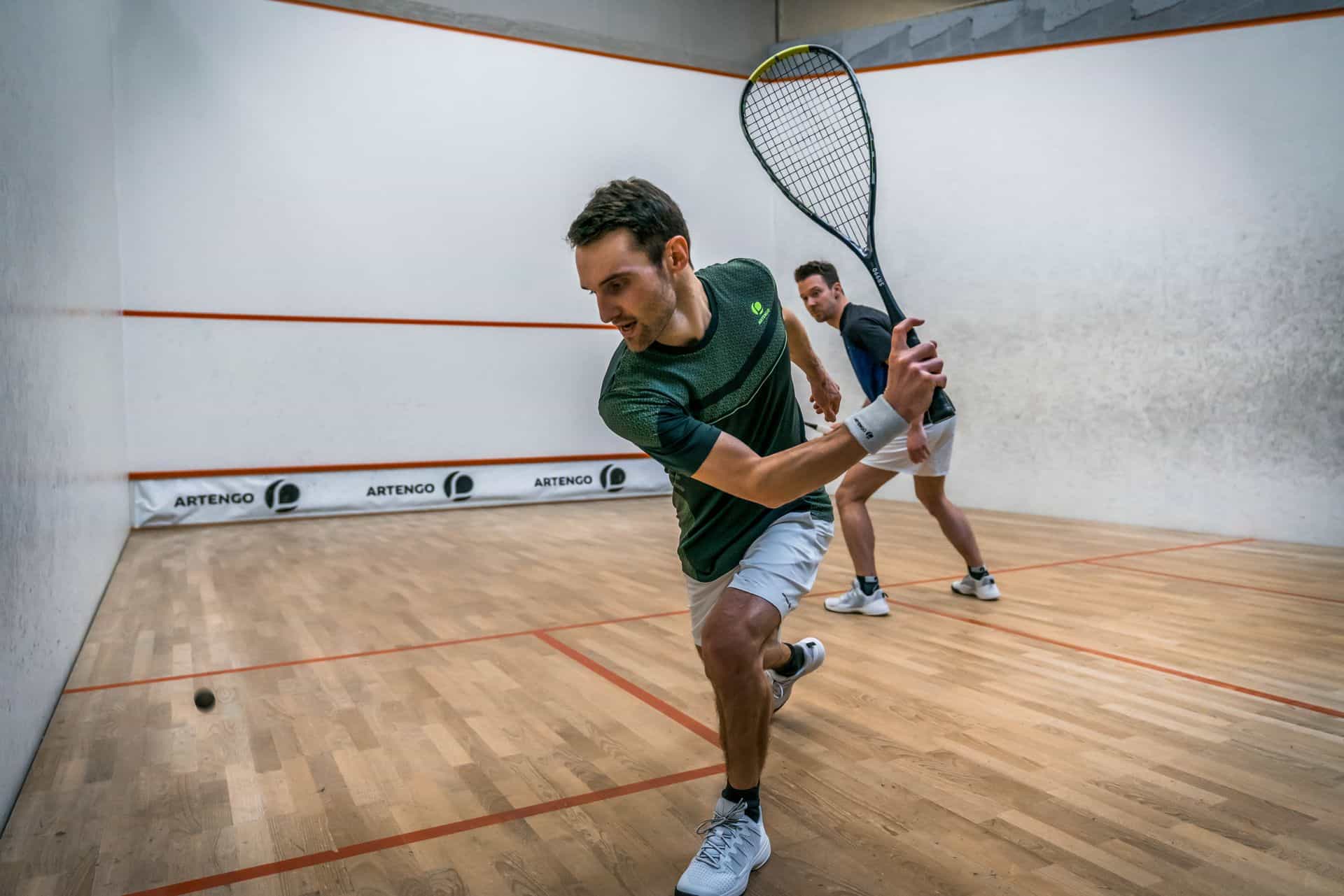 Naciąg do squasha ‒ jaki wybrać i z jaką siłą go naciągać?
