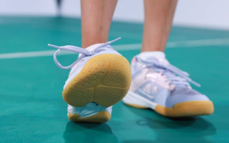 obuwie do badmintona