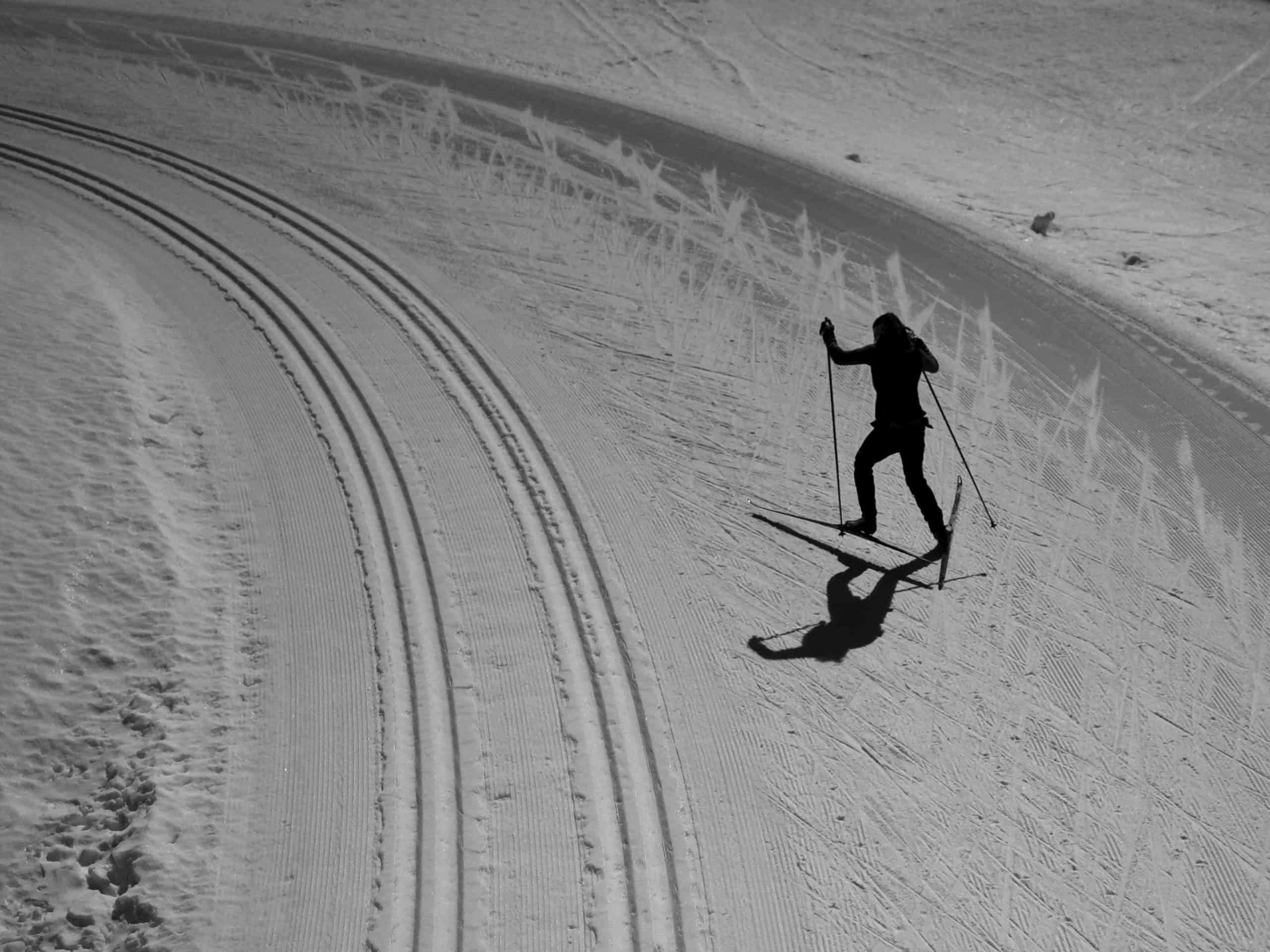 Styl klasyczny a styl łyżwowy w narciarstwie biegowym. Czym się różnią?
