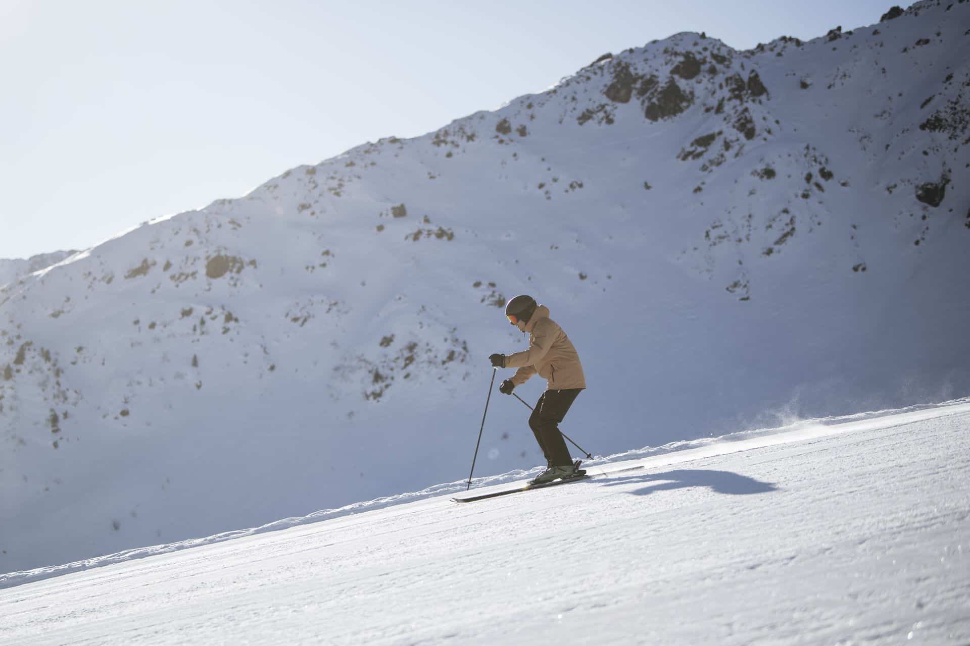 Narty w Szwajcarii – gdzie wybrać się na narty do Szwajcarii?